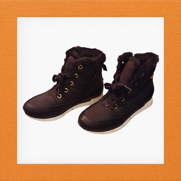 Women's shoes - Picture 3 of 4